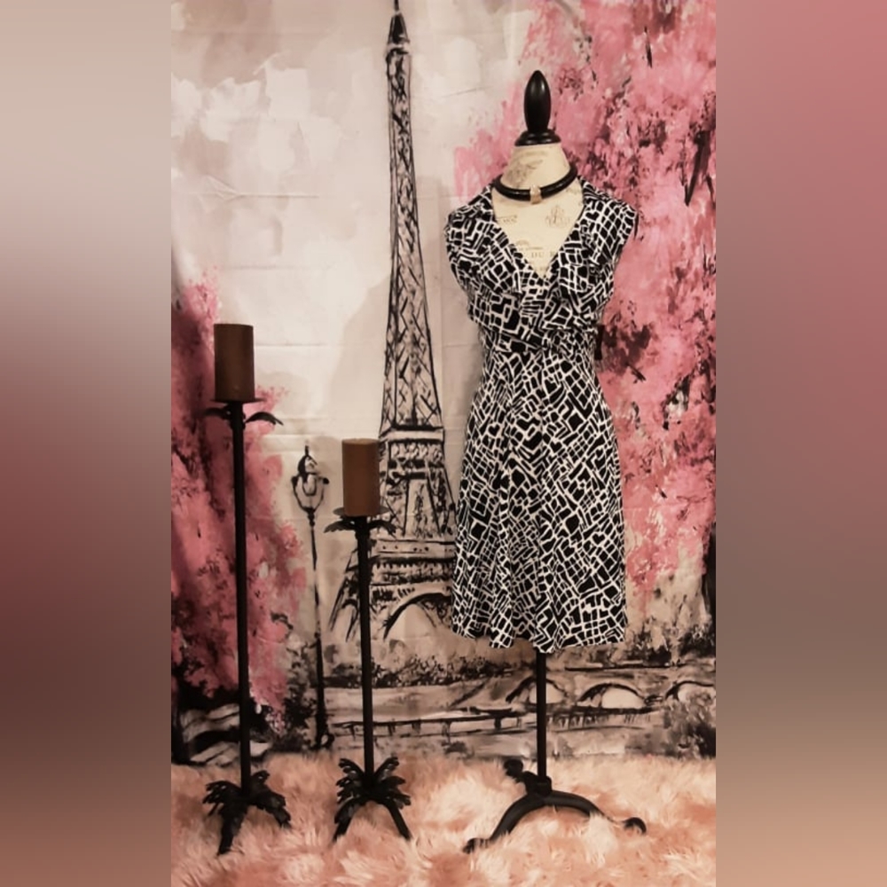 Studio one black and white size L